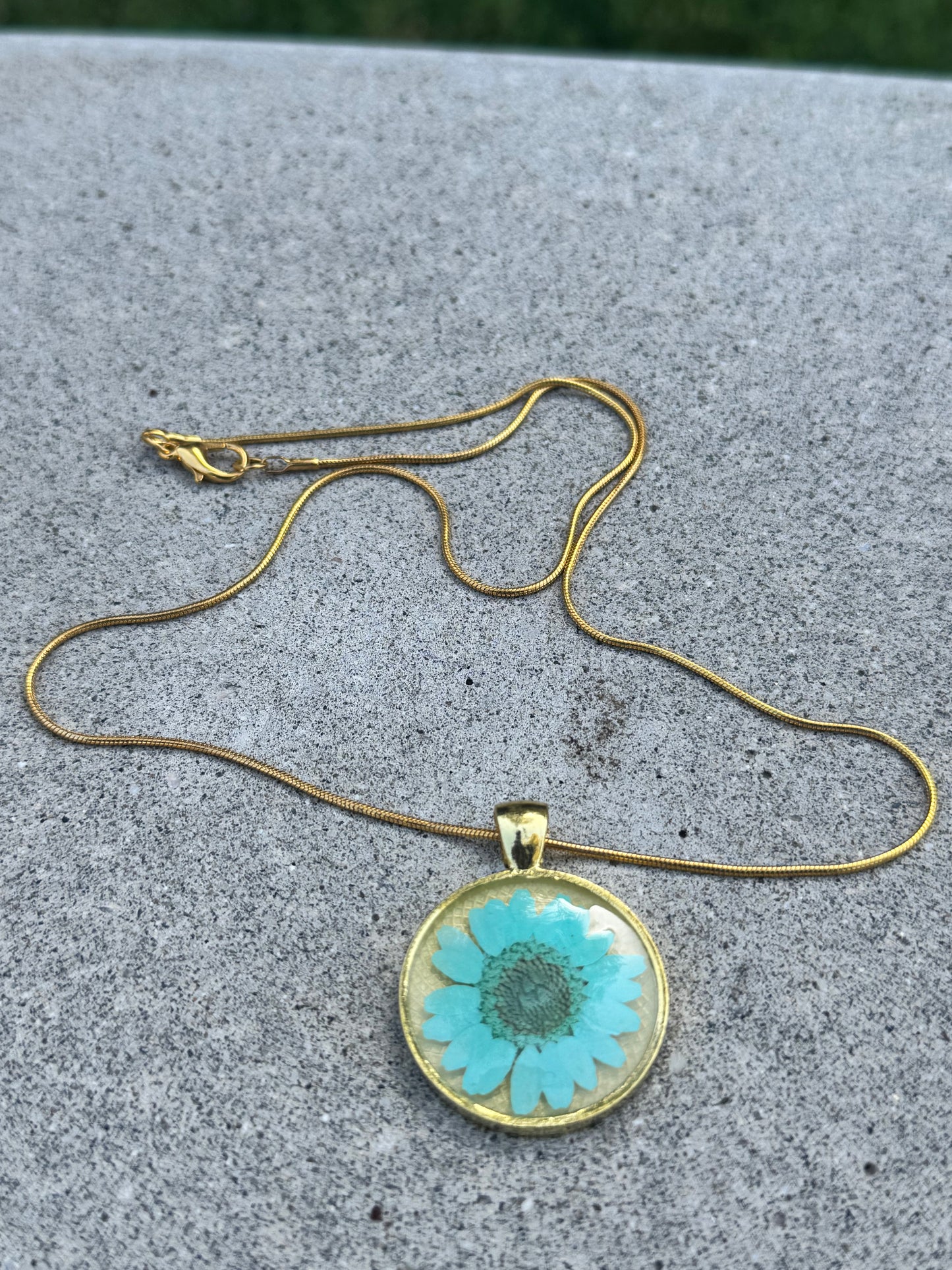 Cheerful Blue- Floral Necklace