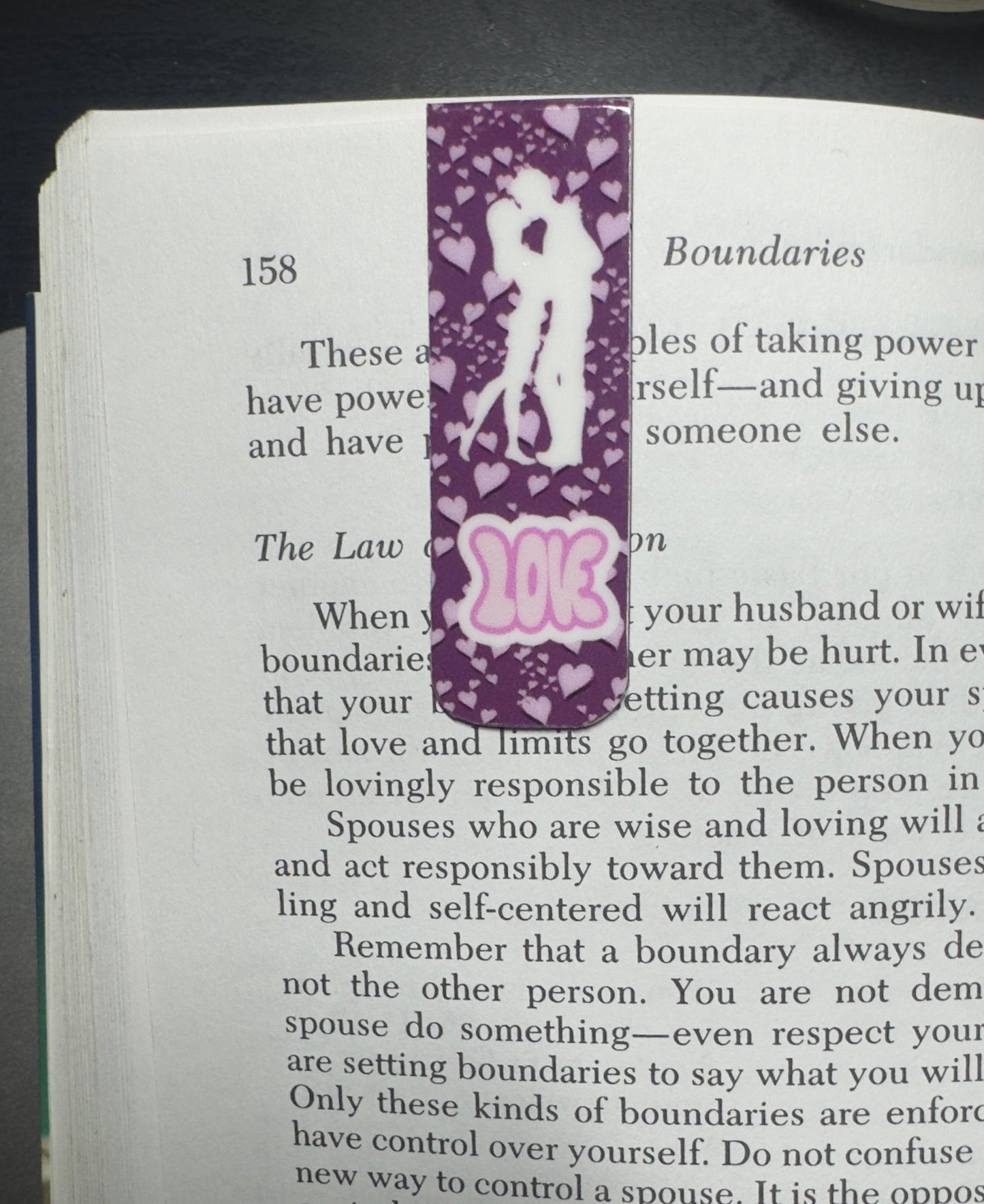 Kiss Magnetic Bookmark_8R