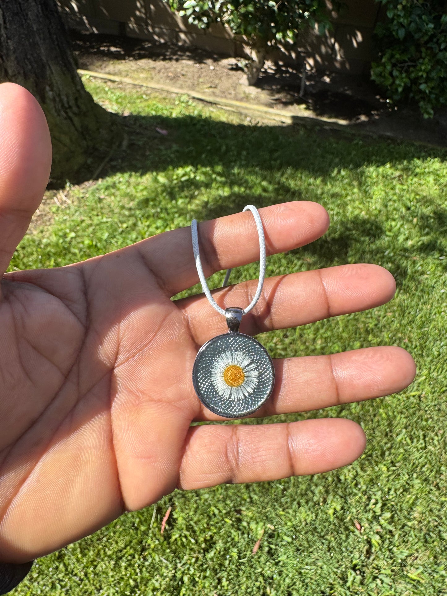 Calm Solidary- Floral Necklace